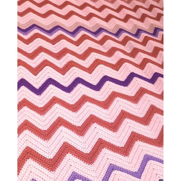 Afghan Blanket 45x50 Chevron Handmade Sofa Throw Pink Purple Zig Zag - Picture 4 of 6